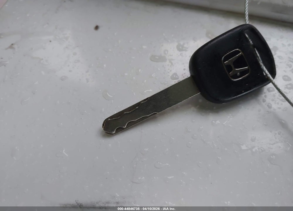 2005 HONDA CIVIC LX VIN: 2HGES165X5H542445