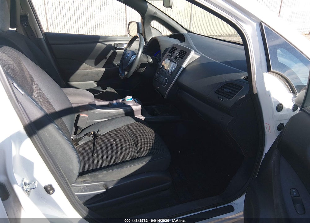 2013 NISSAN LEAF S VIN: 1N4AZ0CP7DC420058