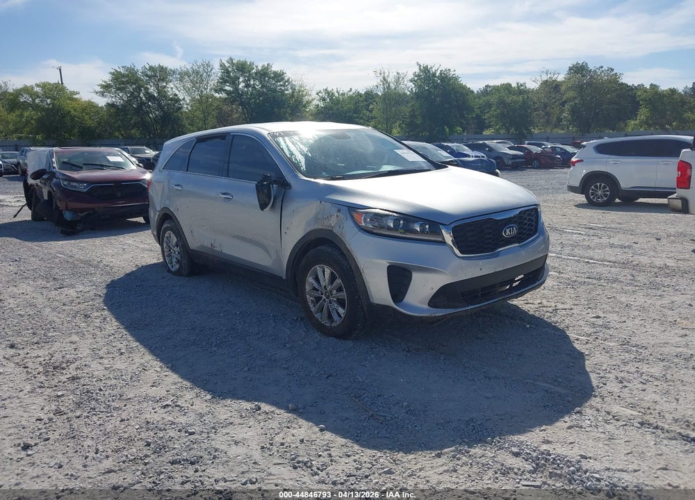 2019 KIA SORENTO 2.4L L VIN: 5XYPG4A31KG449579