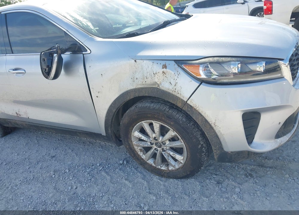 2019 KIA SORENTO 2.4L L VIN: 5XYPG4A31KG449579
