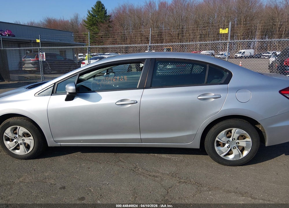 2014 HONDA CIVIC LX VIN: 19XFB2F55EE260380