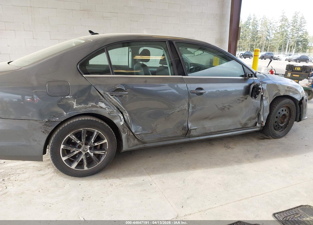 2017 VOLKSWAGEN JETTA 1.4T SE VIN: 3VWDB7AJ4HM202566