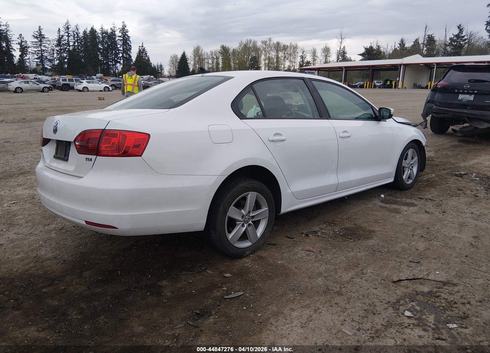 2011 VOLKSWAGEN JETTA 2.0L TDI VIN: 3VWLL7AJ7BM123487