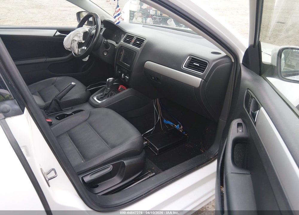 2011 VOLKSWAGEN JETTA 2.0L TDI VIN: 3VWLL7AJ7BM123487