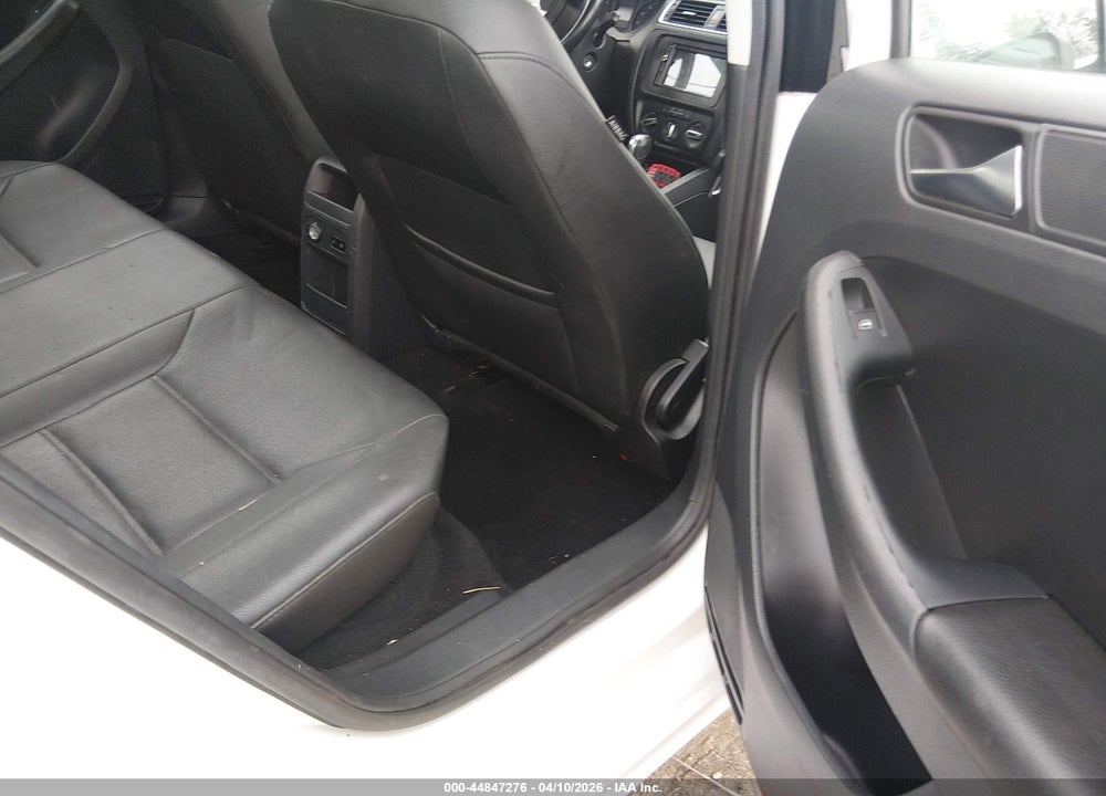2011 VOLKSWAGEN JETTA 2.0L TDI VIN: 3VWLL7AJ7BM123487