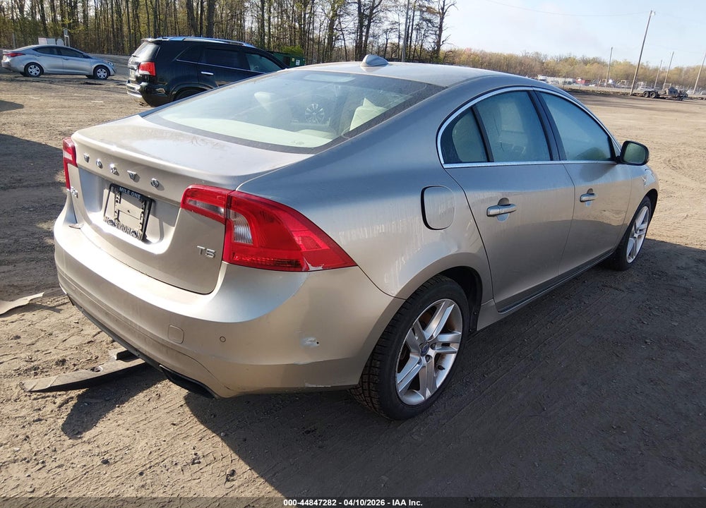 2015 VOLVO S60 T5 PREMIER VIN: YV126MFK4F2351279