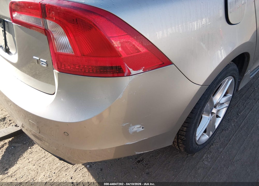 2015 VOLVO S60 T5 PREMIER VIN: YV126MFK4F2351279