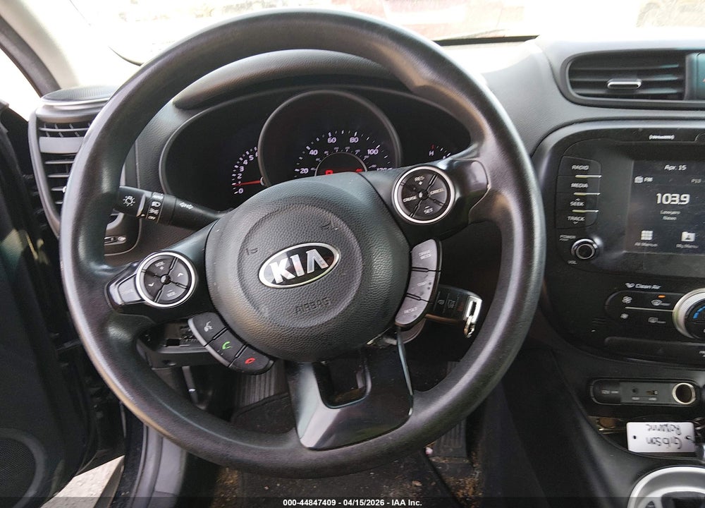 2018 KIA SOUL VIN: KNDJN2A27J7570183