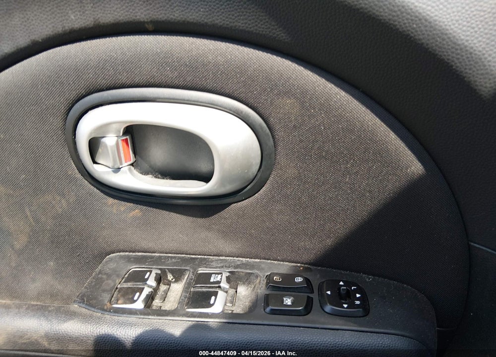 2018 KIA SOUL VIN: KNDJN2A27J7570183