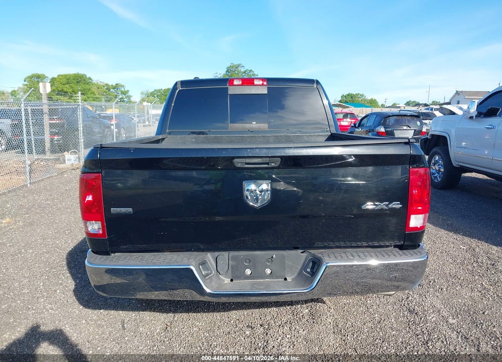 2013 RAM 1500 SLT VIN: 1C6RR7LG2DS591223