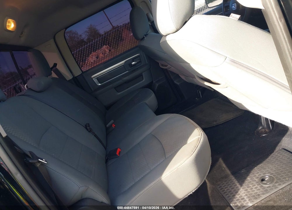 2013 RAM 1500 SLT VIN: 1C6RR7LG2DS591223