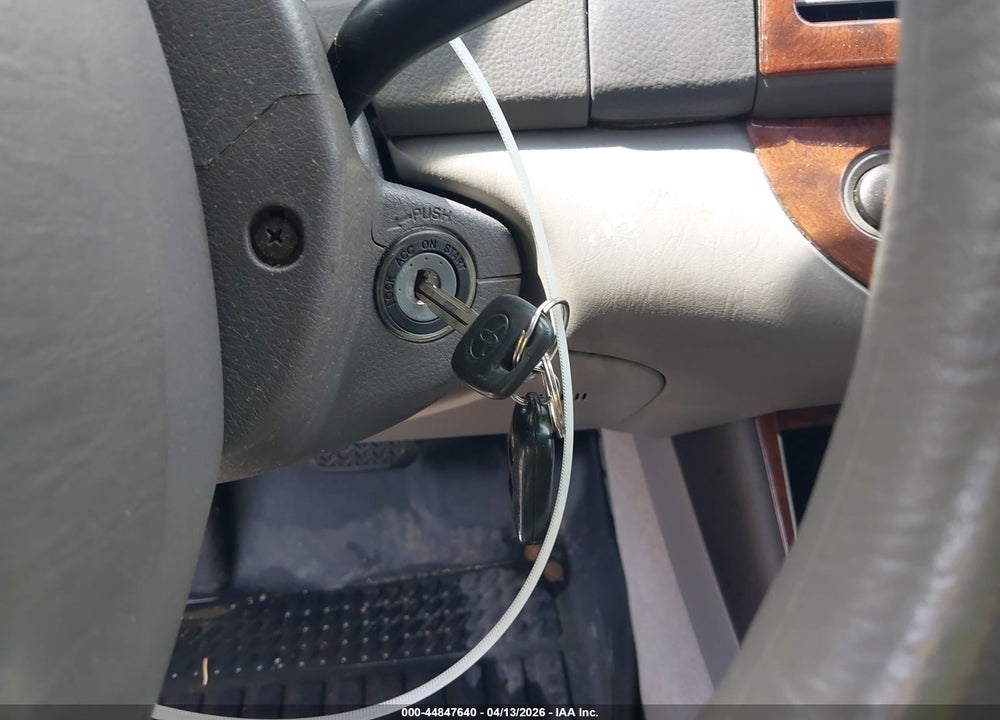 2004 TOYOTA CAMRY LE VIN: 4T1BE32K84U271814