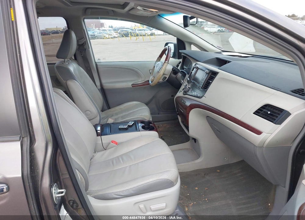 2012 TOYOTA SIENNA LIMITED 7 PASSENGER VIN: 5TDDK3DC3CS035652