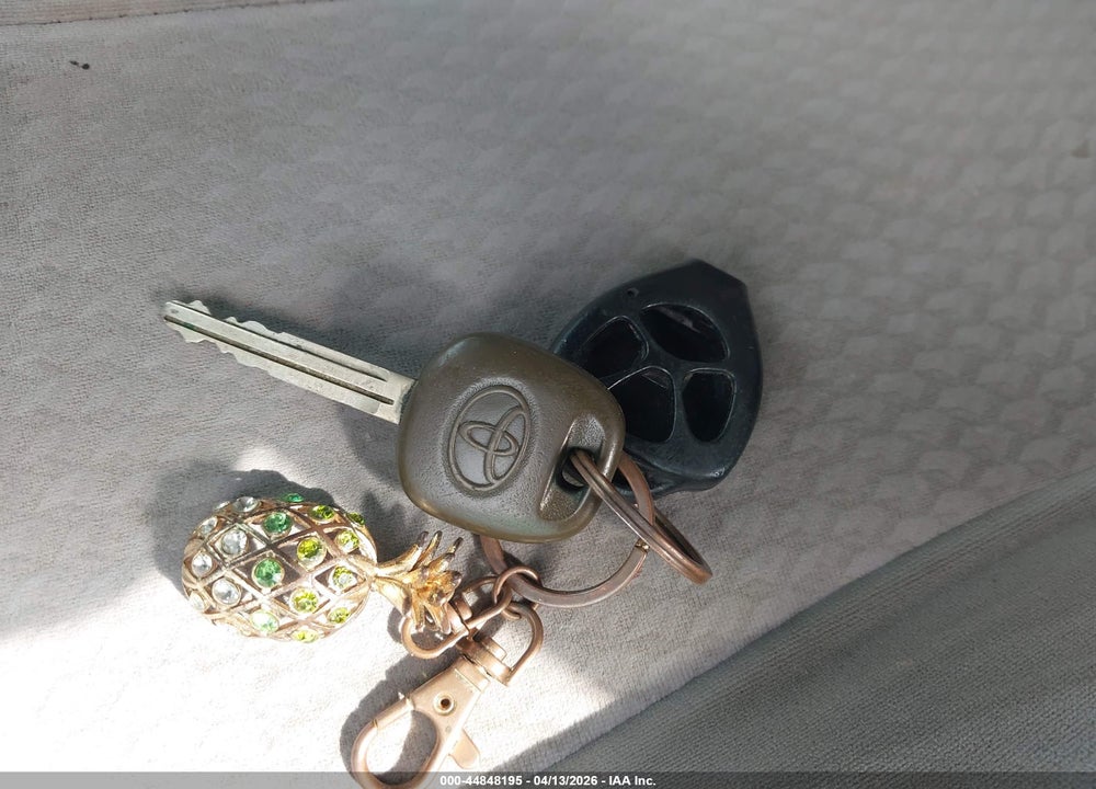 2010 TOYOTA CAMRY LE VIN: 4T1BF3EK8AU085873