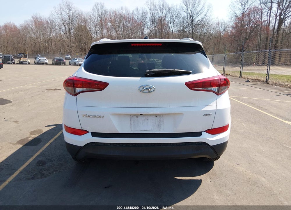 2017 HYUNDAI TUCSON SE VIN: KM8J3CA44HU306097