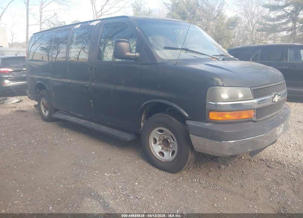 2005 CHEVROLET EXPRESS VIN: 1GAHG35UX51202835
