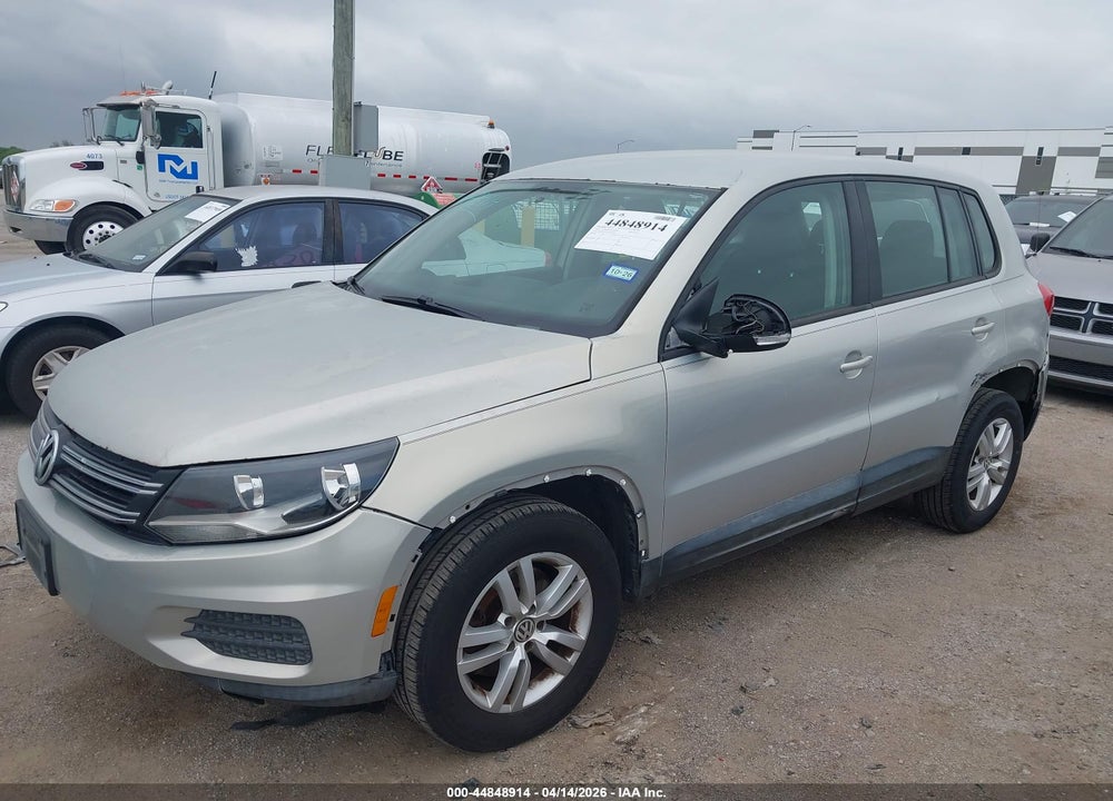 2013 VOLKSWAGEN TIGUAN S VIN: WVGBV3AX3DW582102