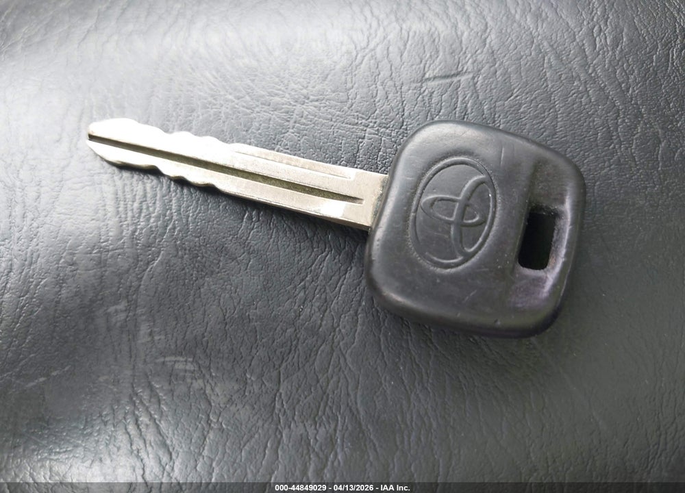 2005 TOYOTA RAV4 VIN: JTEGD20V350091410
