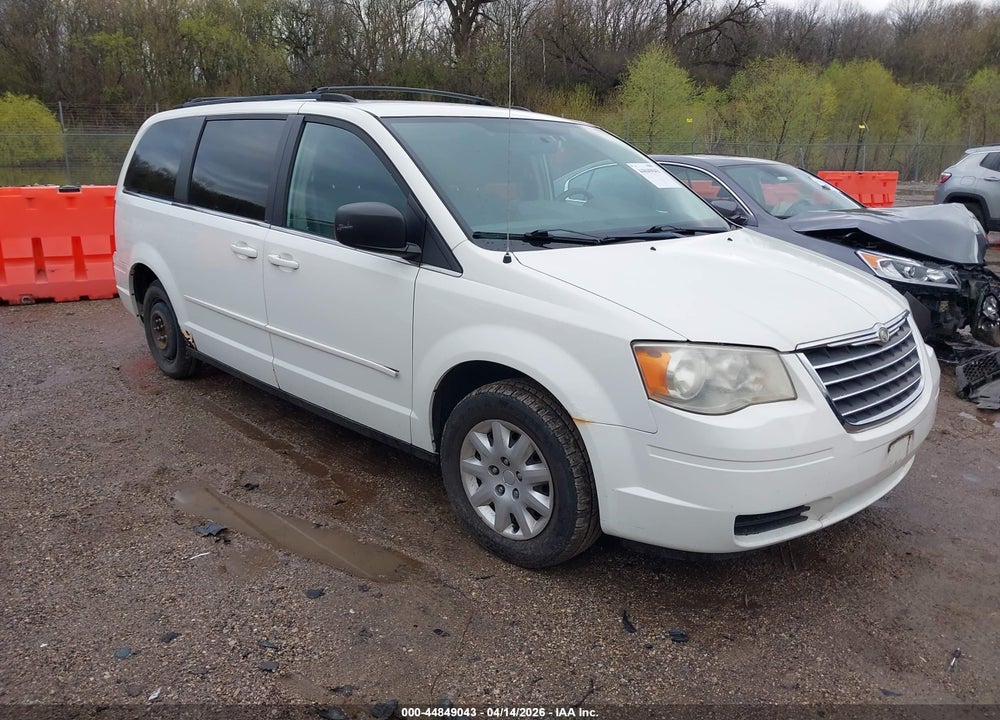 2010 CHRYSLER TOWN & COUNTRY LX VIN: 2A4RR4DE2AR309786