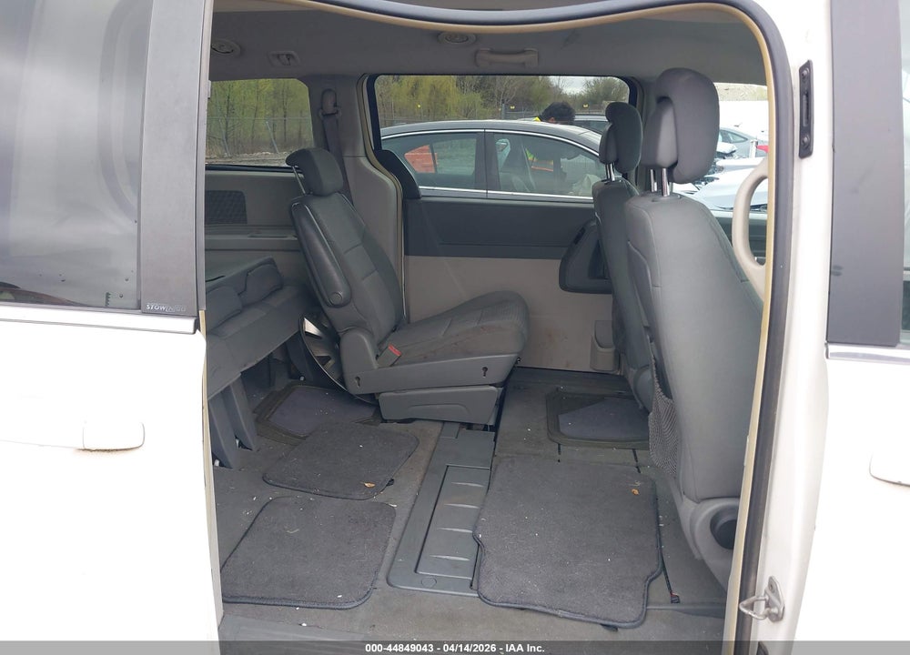 2010 CHRYSLER TOWN & COUNTRY LX VIN: 2A4RR4DE2AR309786