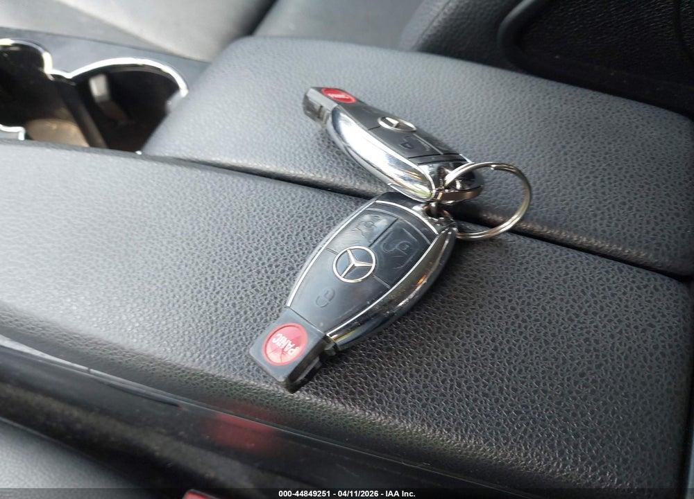 2008 MERCEDES-BENZ C 300 LUXURY/SPORT VIN: WDDGF54X68F116593