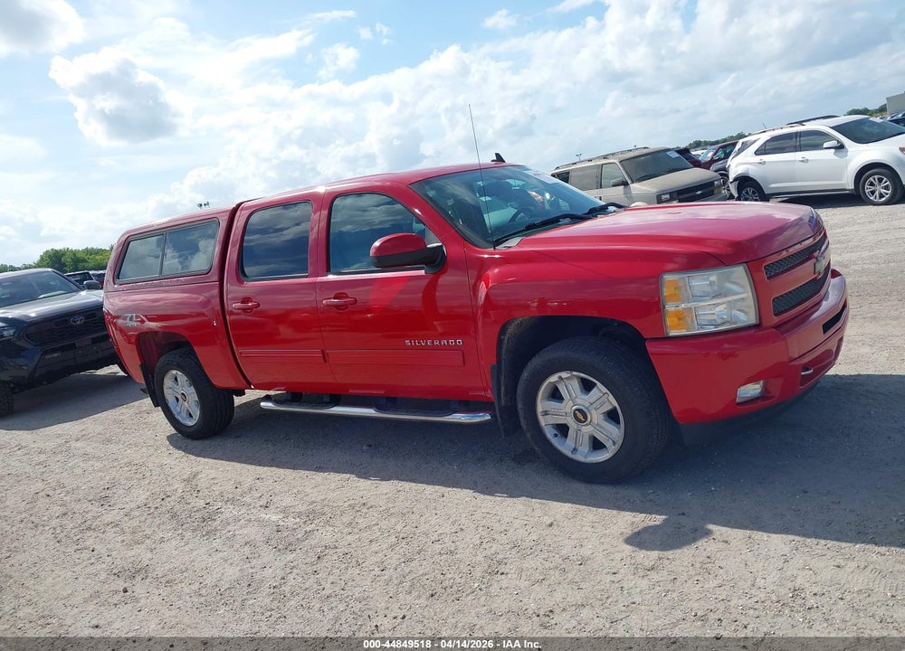 2011 CHEVROLET SILVERADO 1500 LT VIN: 3GCPKSE39BG220274