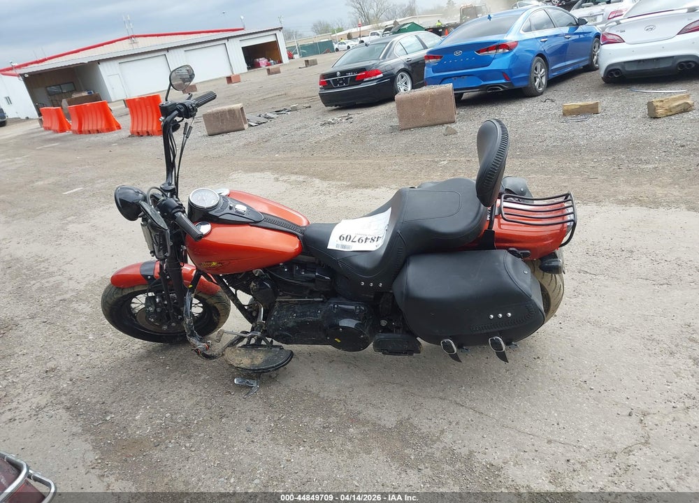 2011 HARLEY-DAVIDSON FLSTSB VIN: 1HD1JM51XBB043857