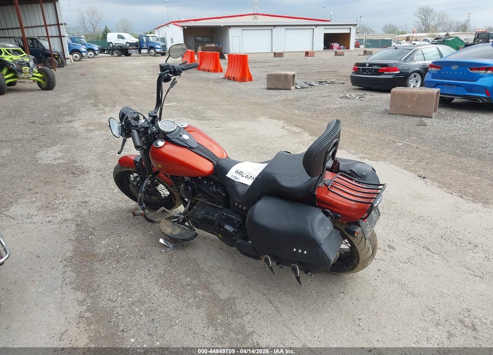 2011 HARLEY-DAVIDSON FLSTSB VIN: 1HD1JM51XBB043857