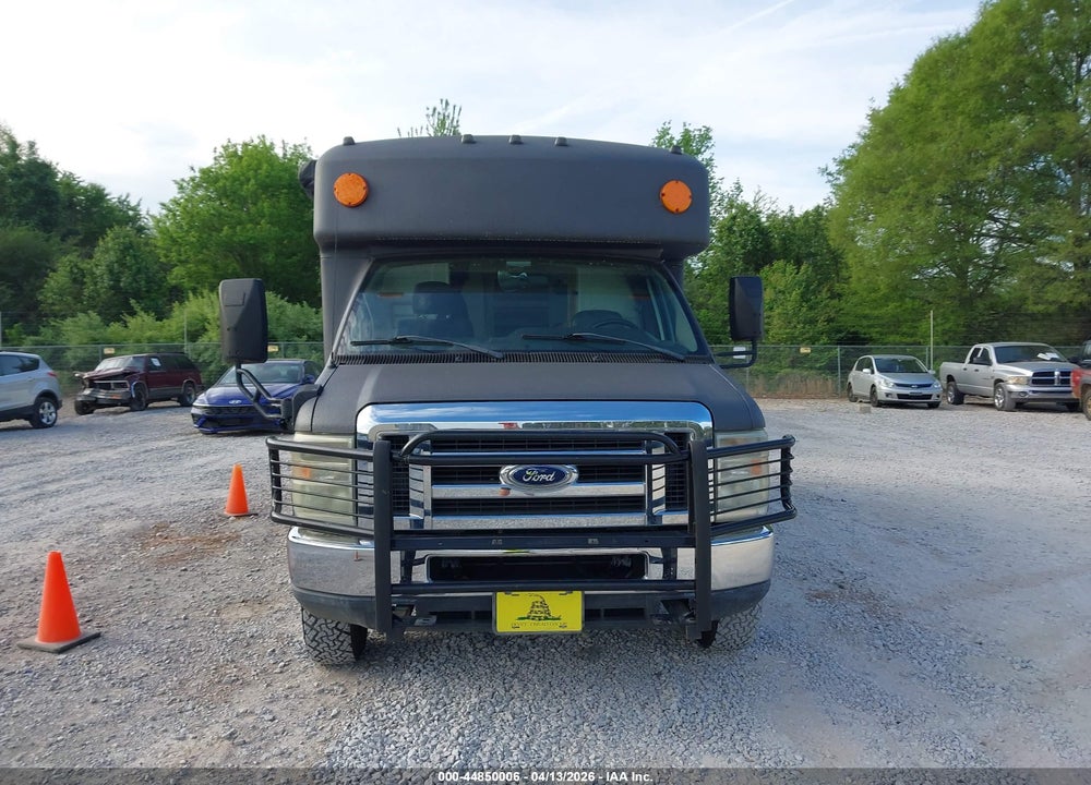 2009 FORD E-350 CUTAWAY VIN: 1FDEE35L09DA42018