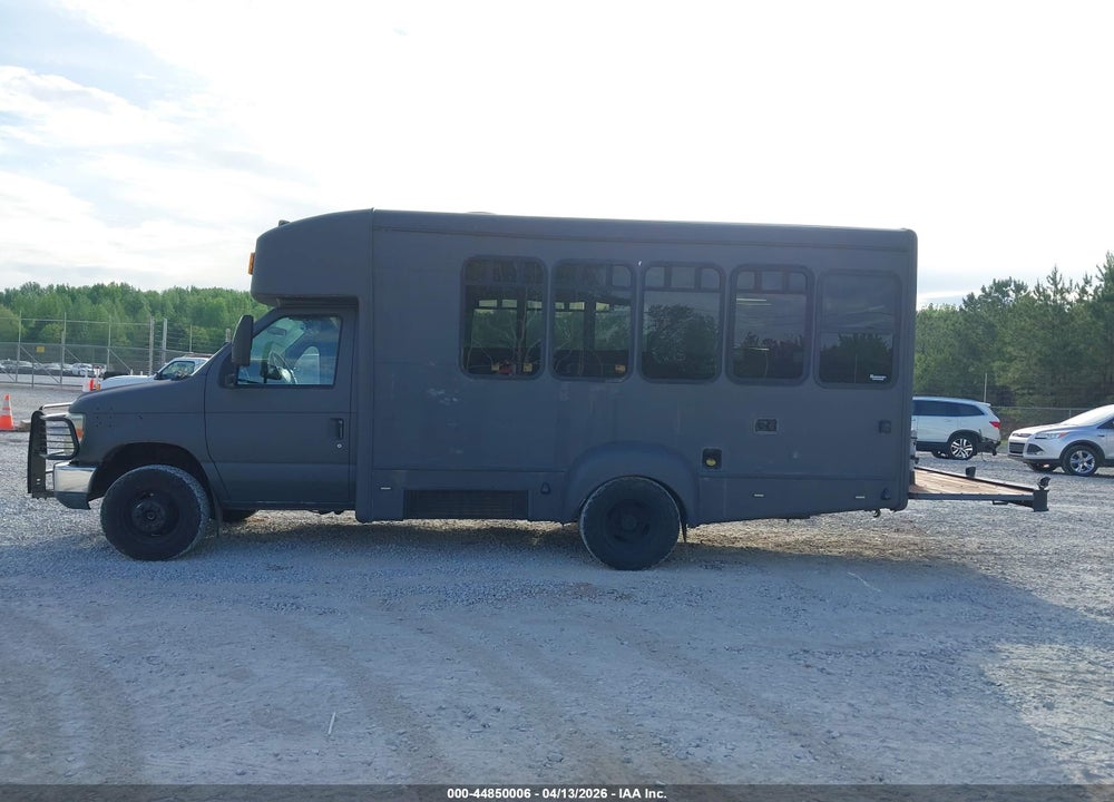 2009 FORD E-350 CUTAWAY VIN: 1FDEE35L09DA42018