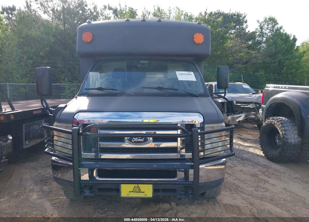 2009 FORD E-350 CUTAWAY VIN: 1FDEE35L09DA42018