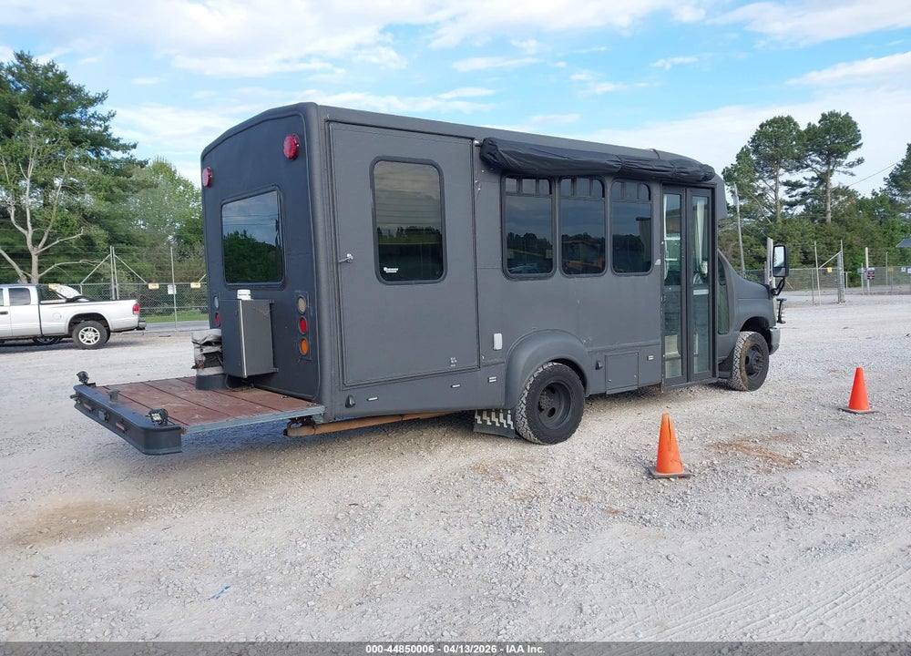 2009 FORD E-350 CUTAWAY VIN: 1FDEE35L09DA42018