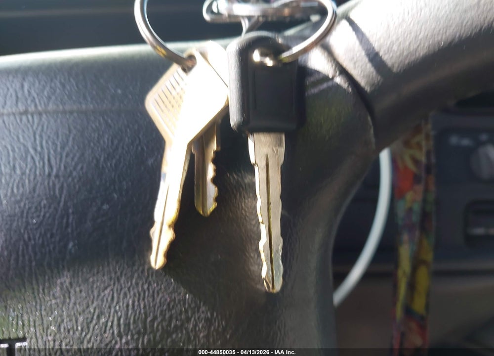 1995 CHEVROLET GMT-400 C1500 VIN: 2GCEC19K2S1289252