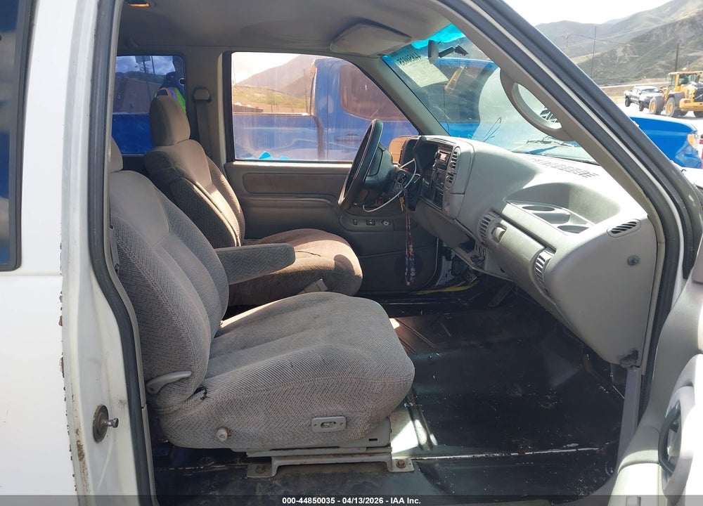 1995 CHEVROLET GMT-400 C1500 VIN: 2GCEC19K2S1289252