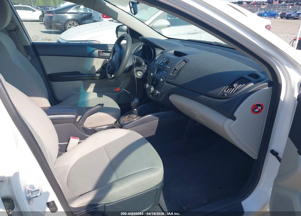 2011 KIA FORTE EX VIN: KNAFU4A2XB5454071