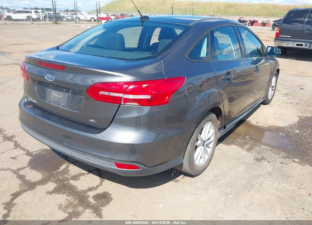 2017 FORD FOCUS SE VIN: 1FADP3F25HL285608