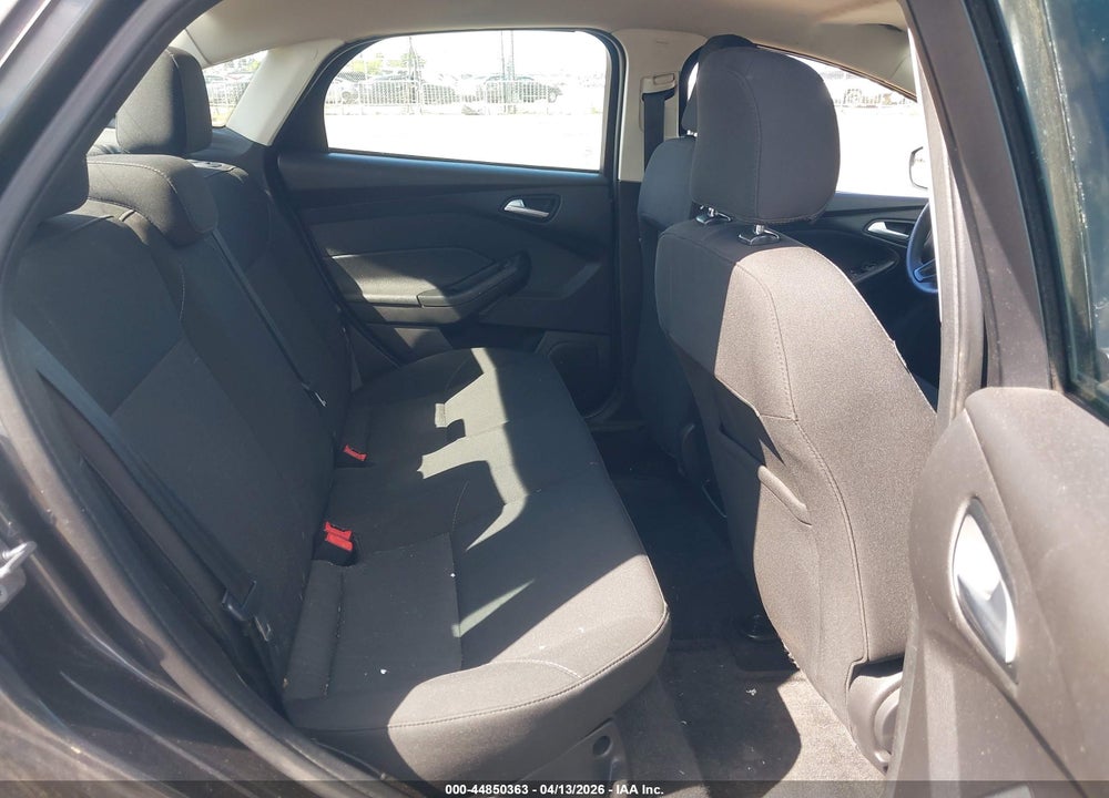 2017 FORD FOCUS SE VIN: 1FADP3F25HL285608