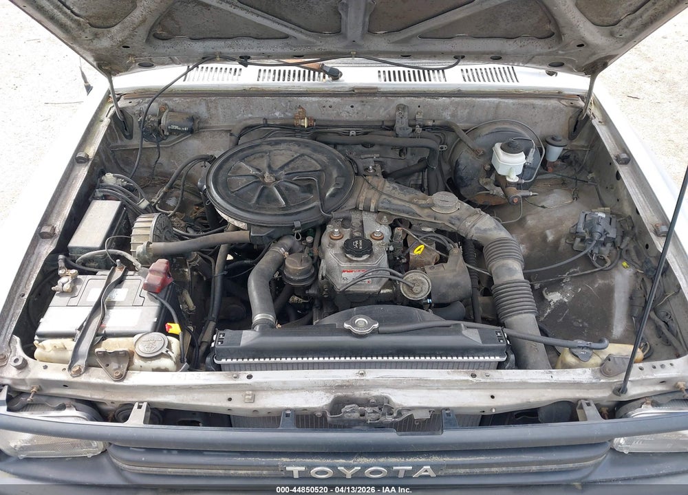1989 TOYOTA PICKUP 1/2 TON SHORT WHEELBASE VIN: JT4RN81R2K0008124