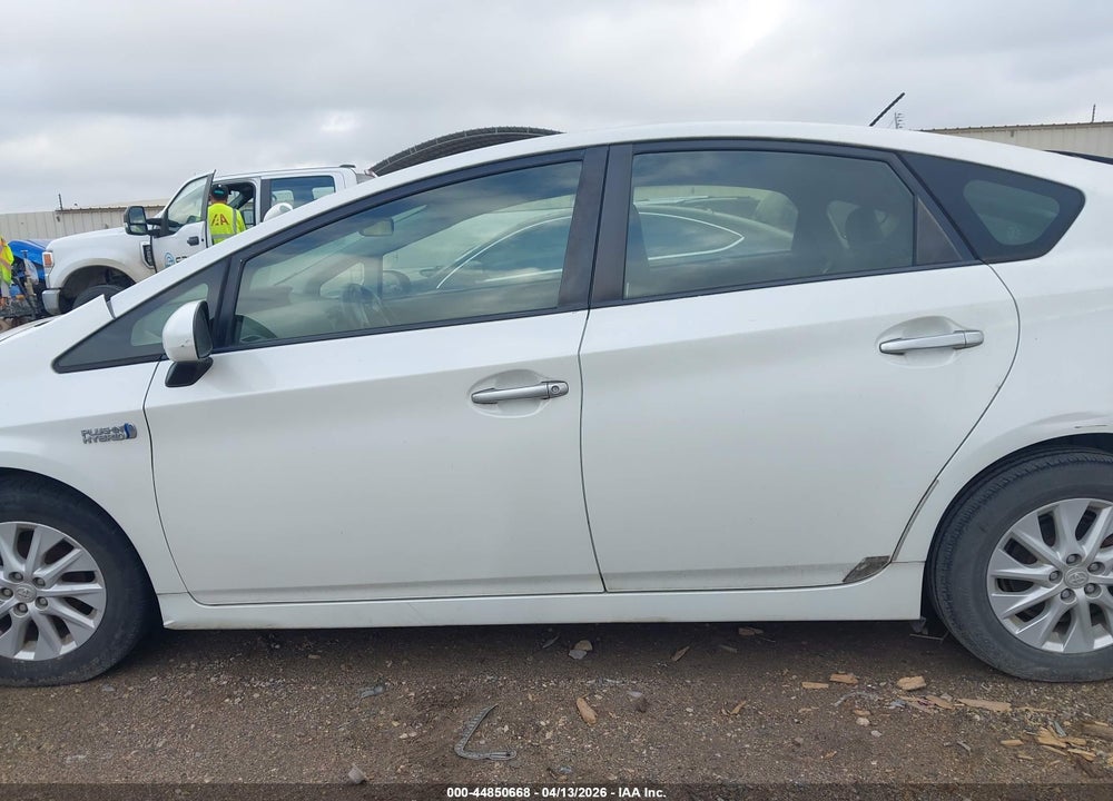 2013 TOYOTA PRIUS PLUG-IN VIN: JTDKN3DP3D3041584