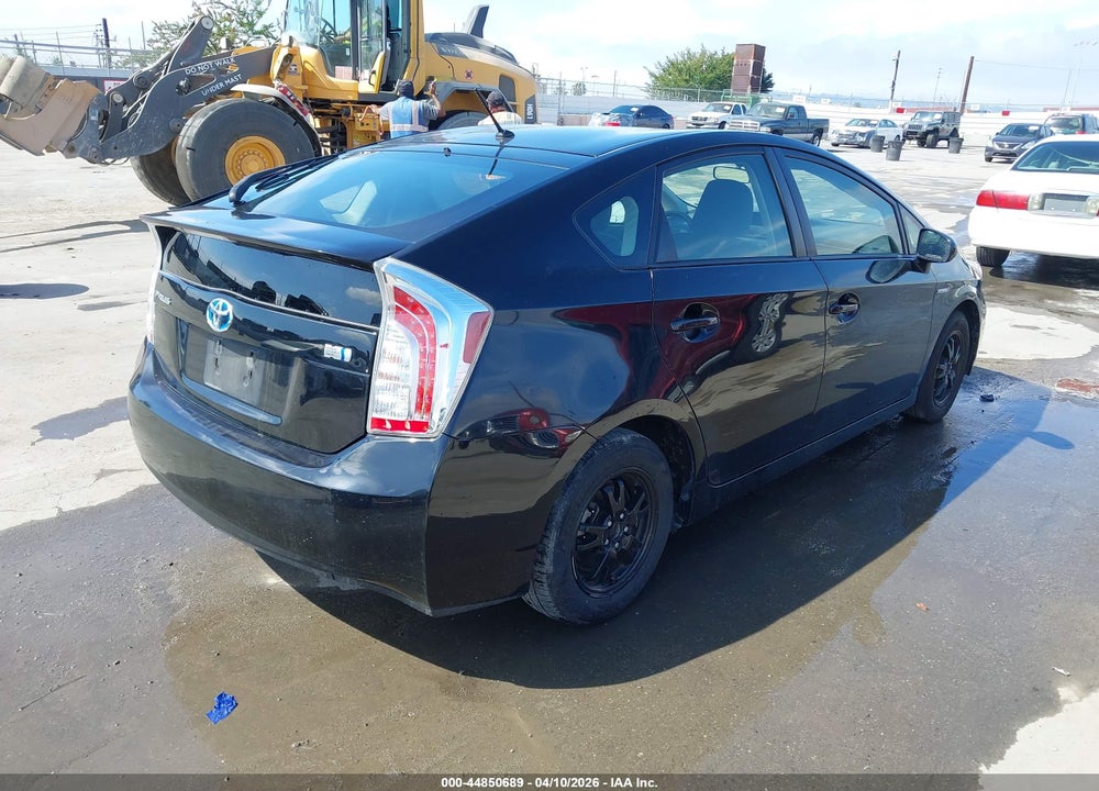 2015 TOYOTA PRIUS TWO VIN: JTDKN3DU4F1961843
