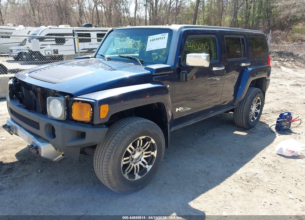 2008 HUMMER H3 SUV VIN: 5GTEN13E588112772