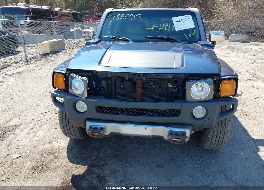 2008 HUMMER H3 SUV VIN: 5GTEN13E588112772