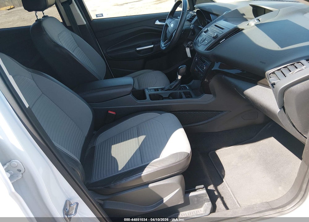 2017 FORD ESCAPE SE VIN: 1FMCU9GD1HUC21301