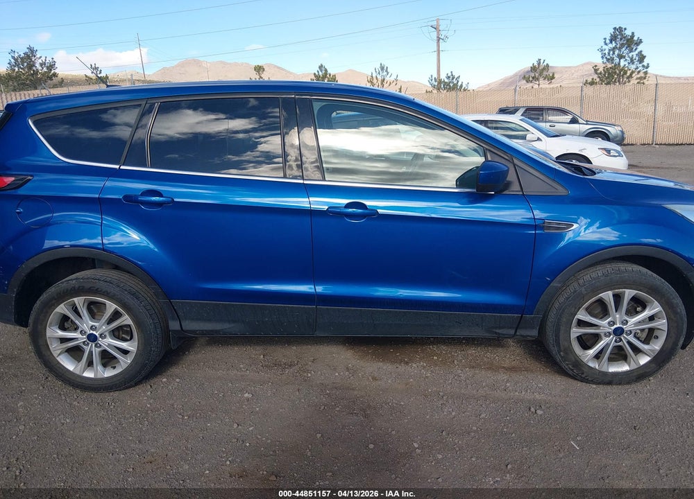 2017 FORD ESCAPE SE VIN: 1FMCU9GD9HUA41337