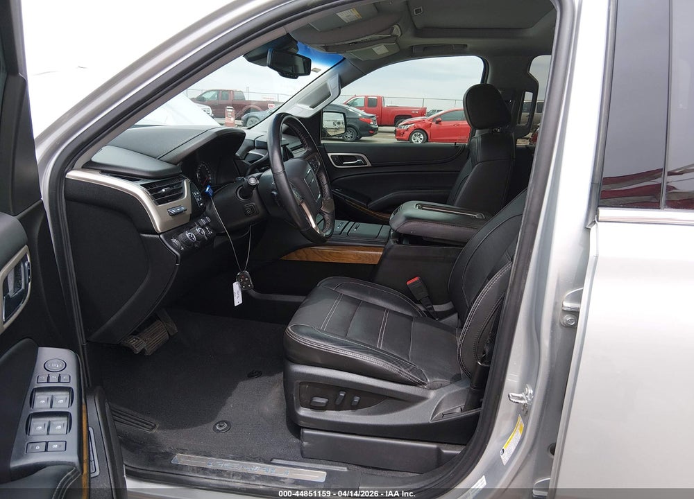 2019 GMC YUKON DENALI VIN: 1GKS2CKJ3KR338067