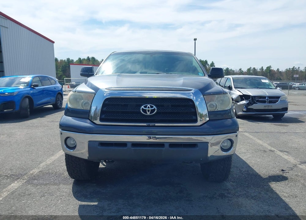 2008 TOYOTA TUNDRA SR5 5.7L V8 VIN: 5TFDV54188X036668