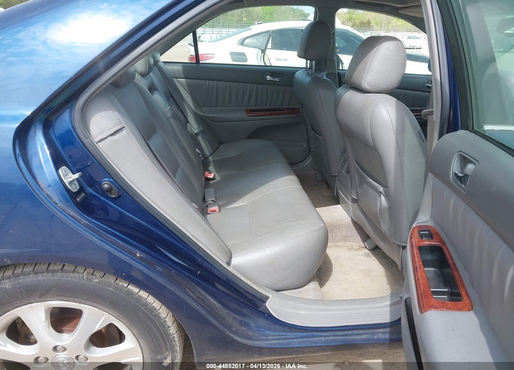 2005 TOYOTA CAMRY XLE VIN: 4T1BE30K95U009997