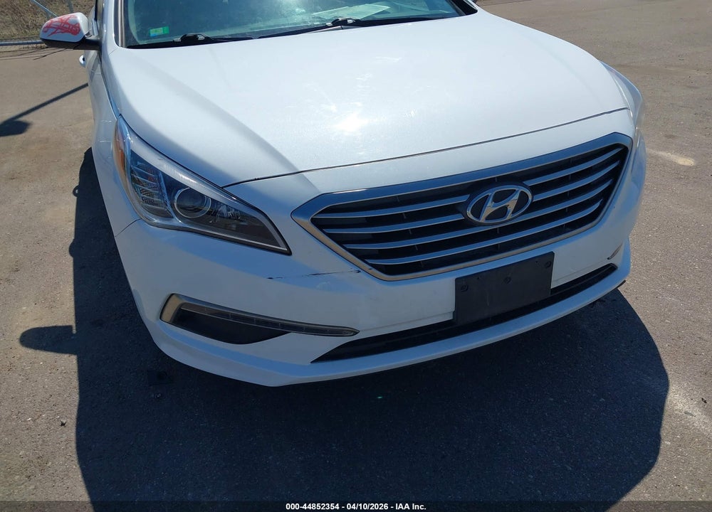 2015 HYUNDAI SONATA SE VIN: 5NPE24AF3FH018188