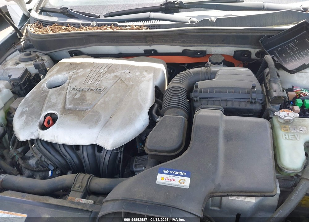2015 HYUNDAI SONATA HYBRID LIMITED VIN: KMHEC4A44FA127497