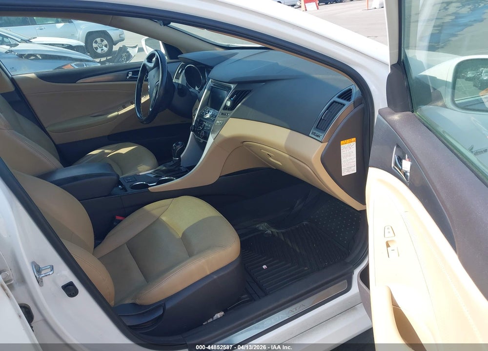 2015 HYUNDAI SONATA HYBRID LIMITED VIN: KMHEC4A44FA127497